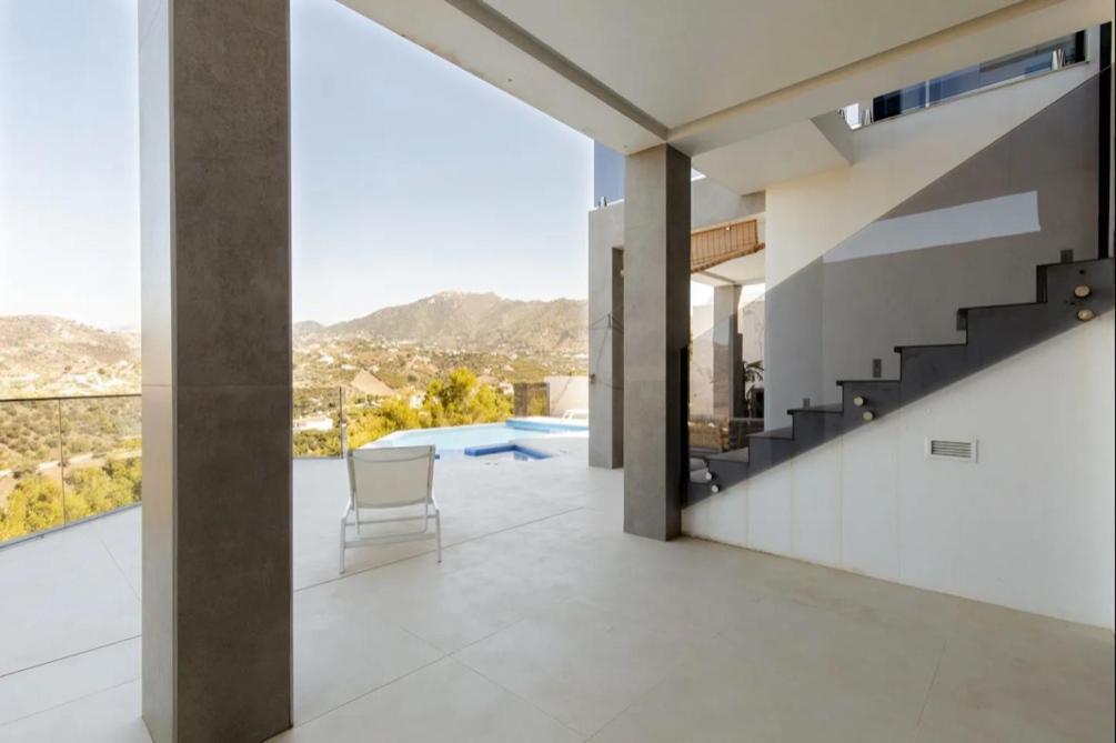 Luxury In Frigiliana - Maui Willa Malaga