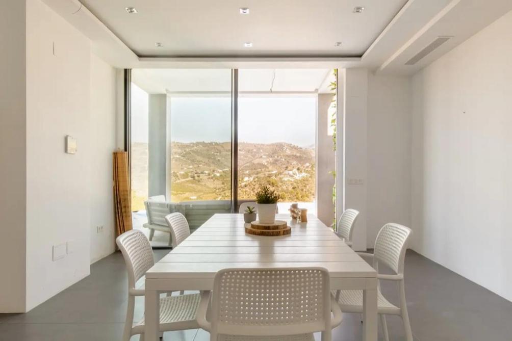Luxury In Frigiliana - Maui Willa Malaga